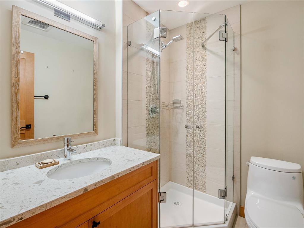 #11 – 2556 Snowridge Crescent