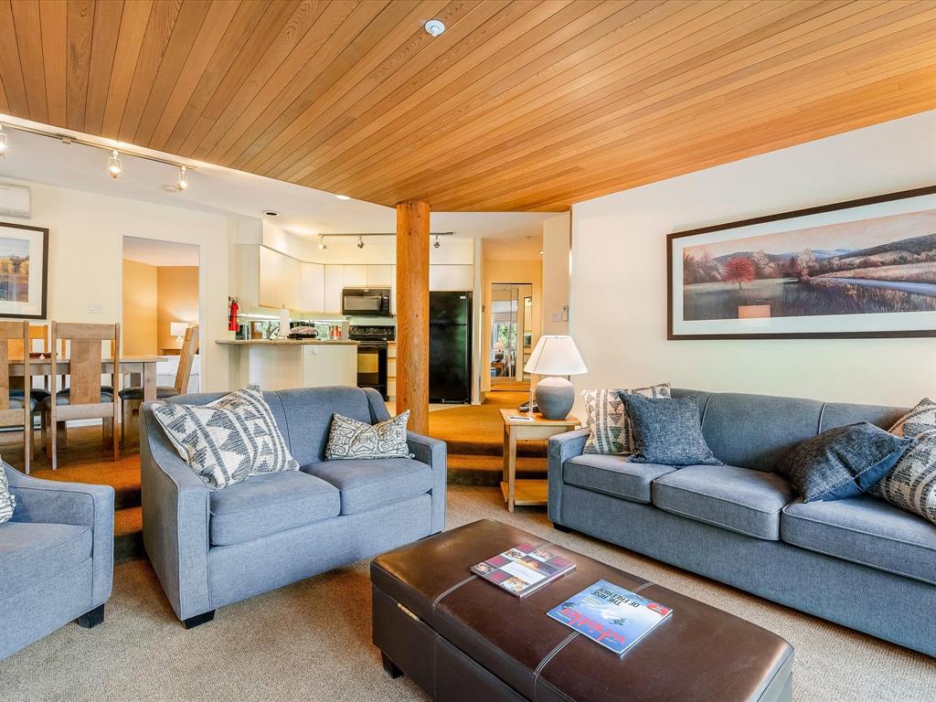 #206 – 3217 Blueberry Drive