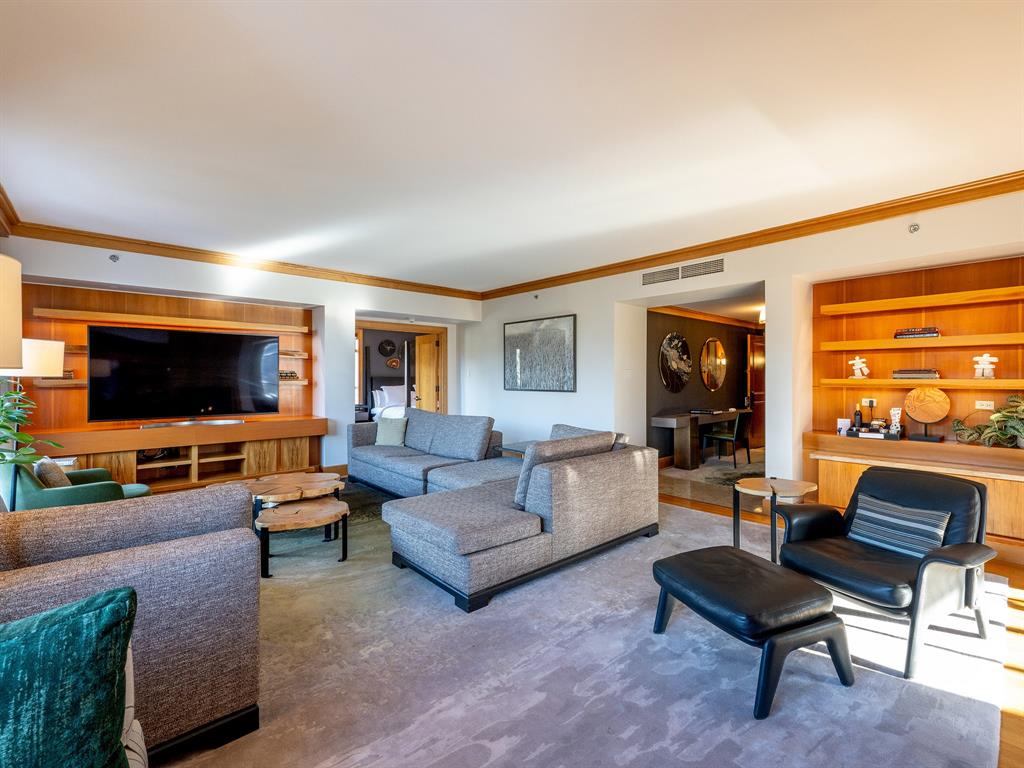 #530/532/534 – 4591 Blackcomb Way