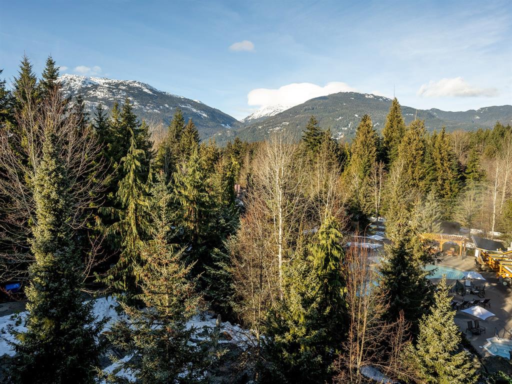 #530/532/534 – 4591 Blackcomb Way