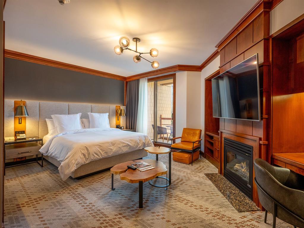 #530/532/534 – 4591 Blackcomb Way