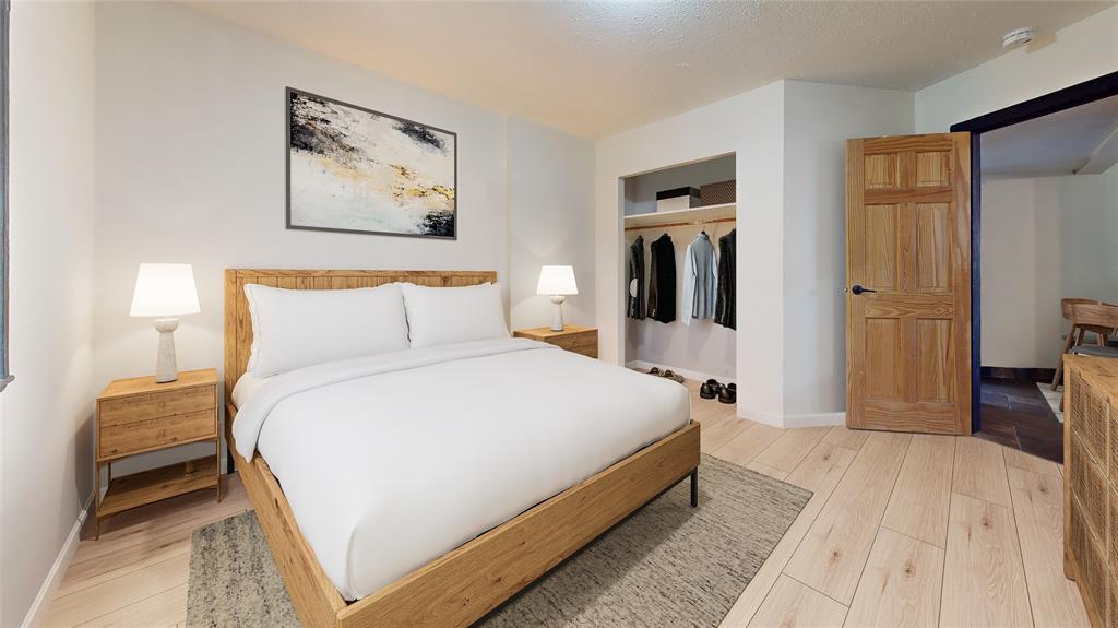 7425 Ambassador Crescent