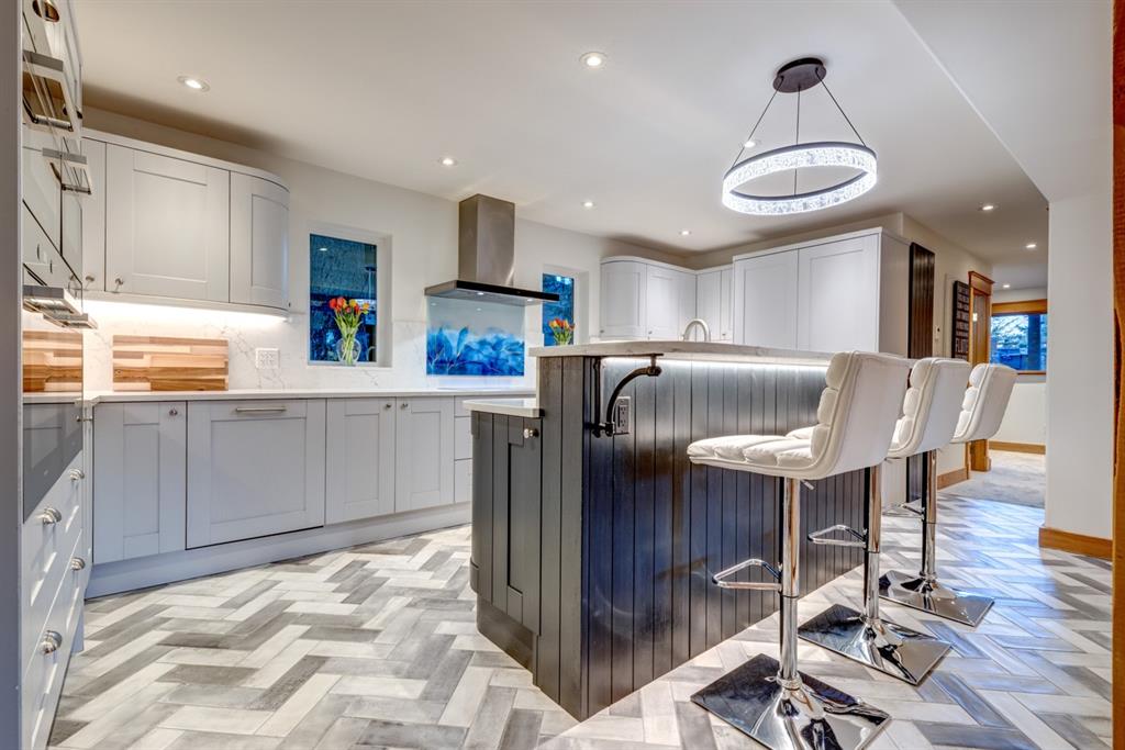 8348 Mountain View Drive