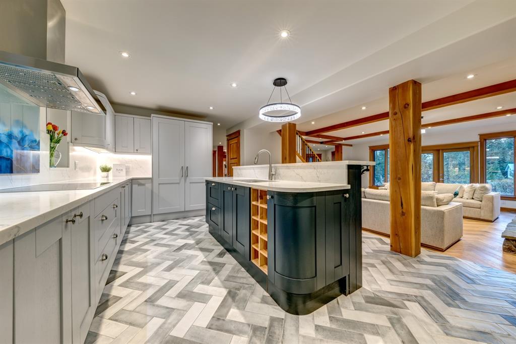 8348 Mountain View Drive