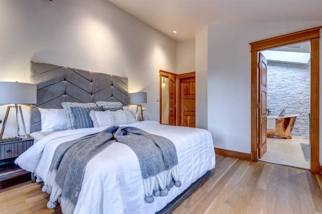 8348 Mountain View Drive