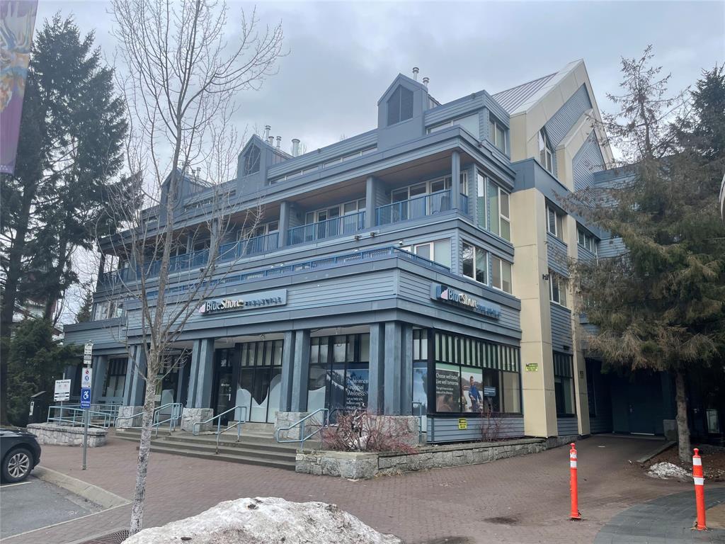 #203 – 4321 VILLAGE GATE Boulevard