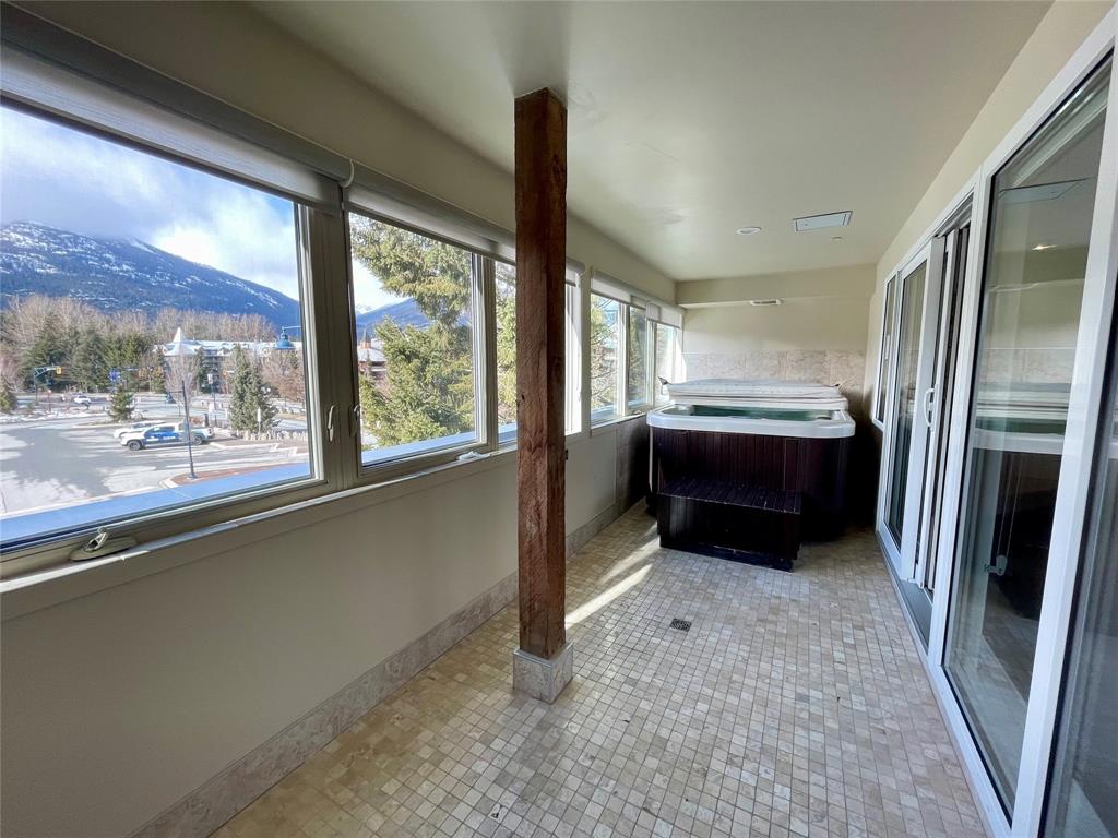 #203 – 4321 VILLAGE GATE Boulevard