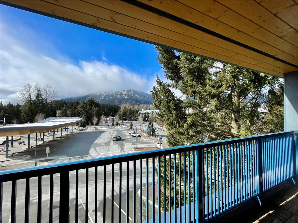 #203 – 4321 VILLAGE GATE Boulevard