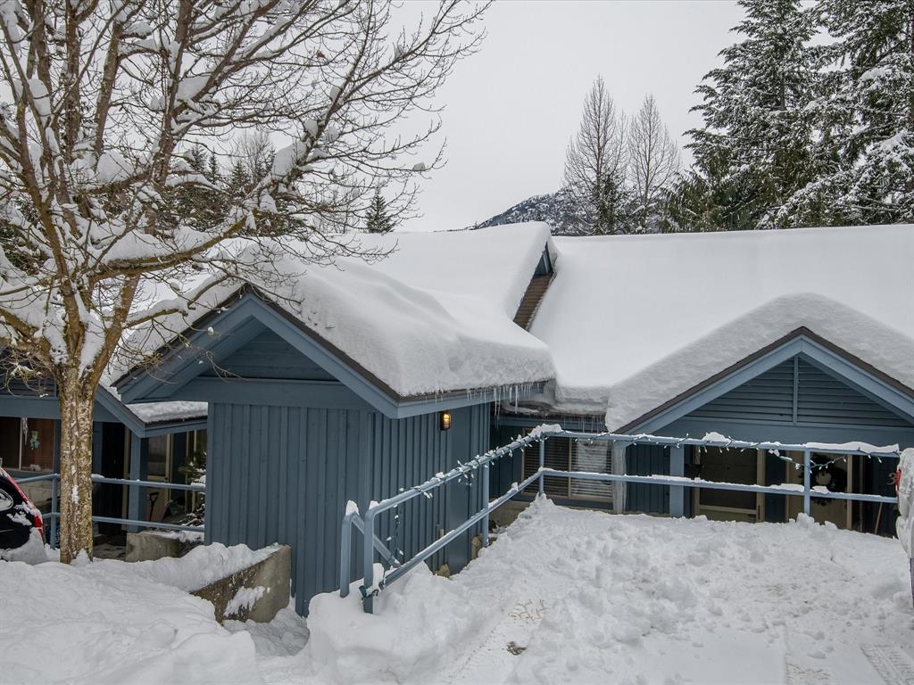 #4 – 3102 Panorama Ridge