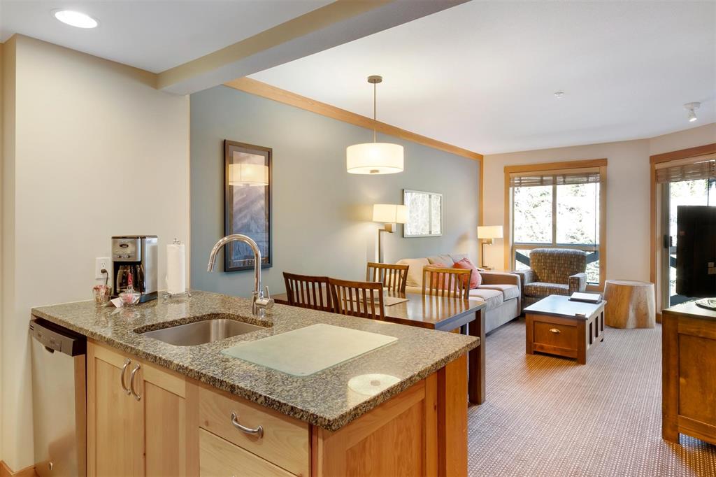 #318C – 2036 London Lane