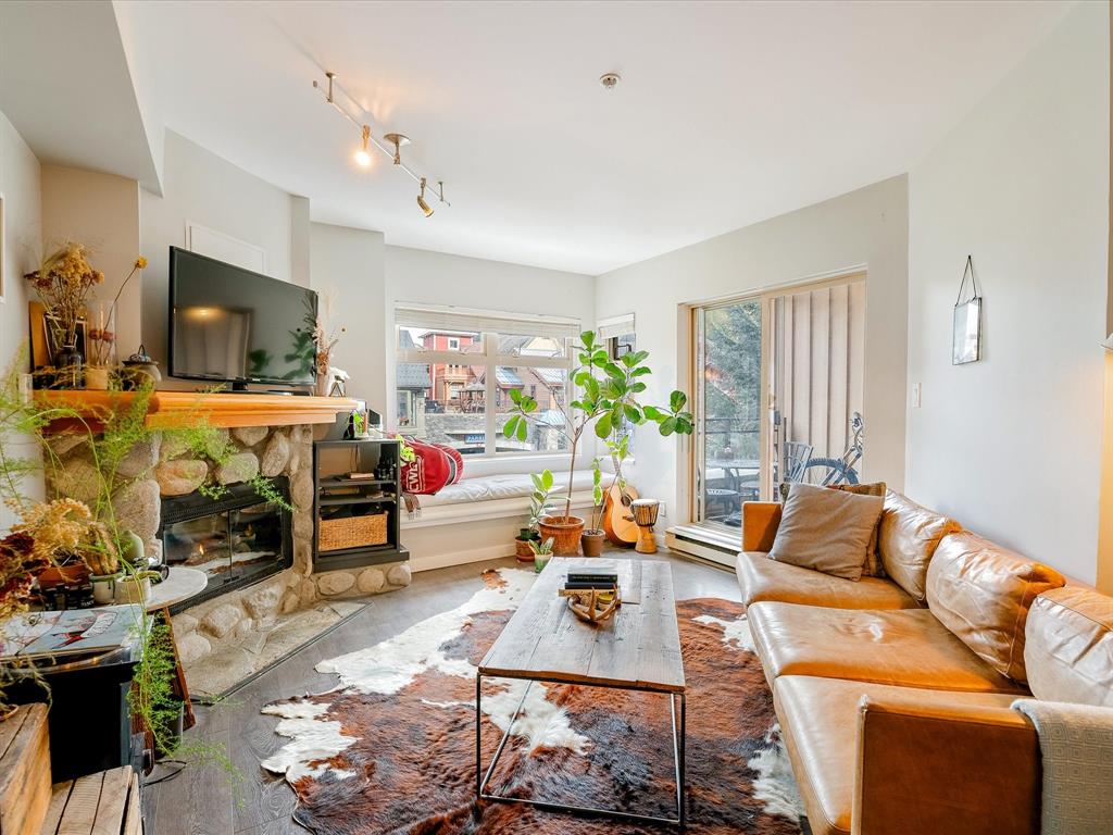 #211 – 2050 Lake Placid Road