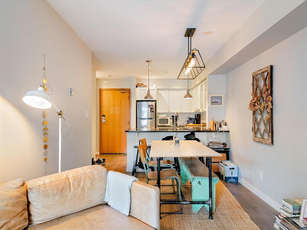 #211 – 2050 Lake Placid Road