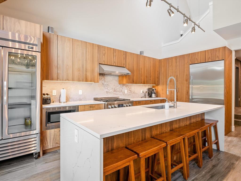 #23 – 4700 Glacier Drive