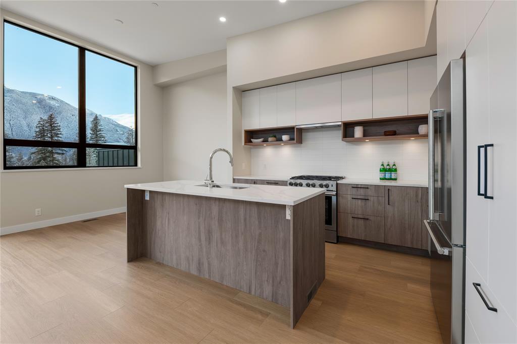 #25 – 4000 Sunstone Way