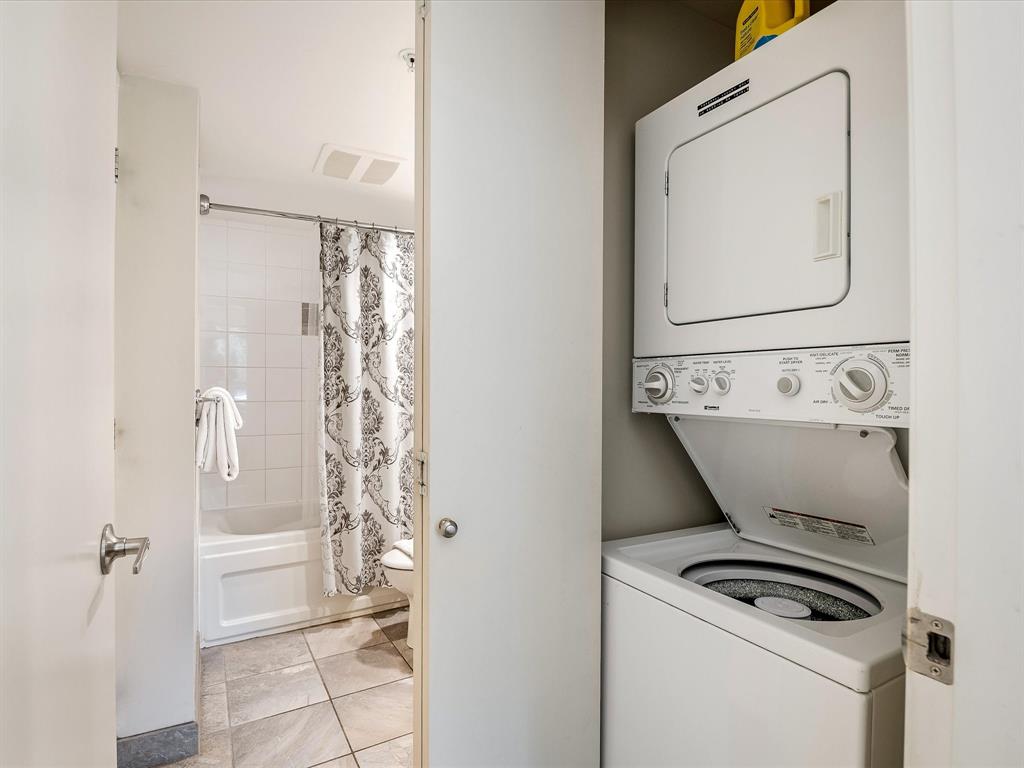 #323 – 4338 Main Street