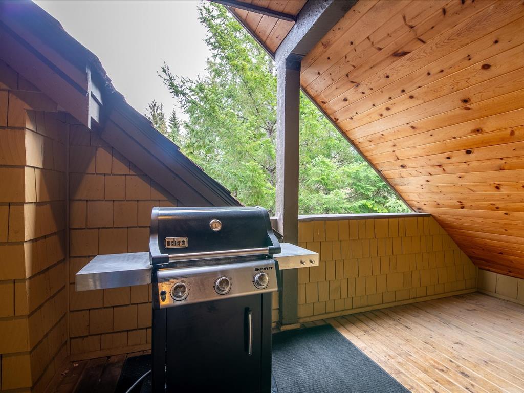 8115 Muirfield Crescent