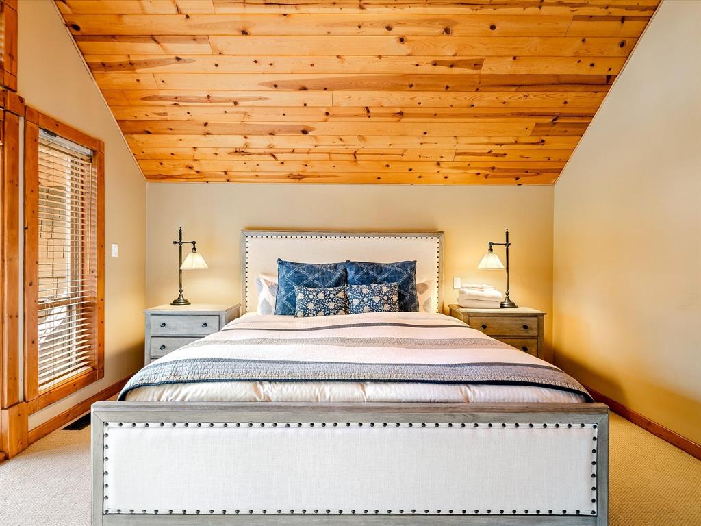 8115 Muirfield Crescent