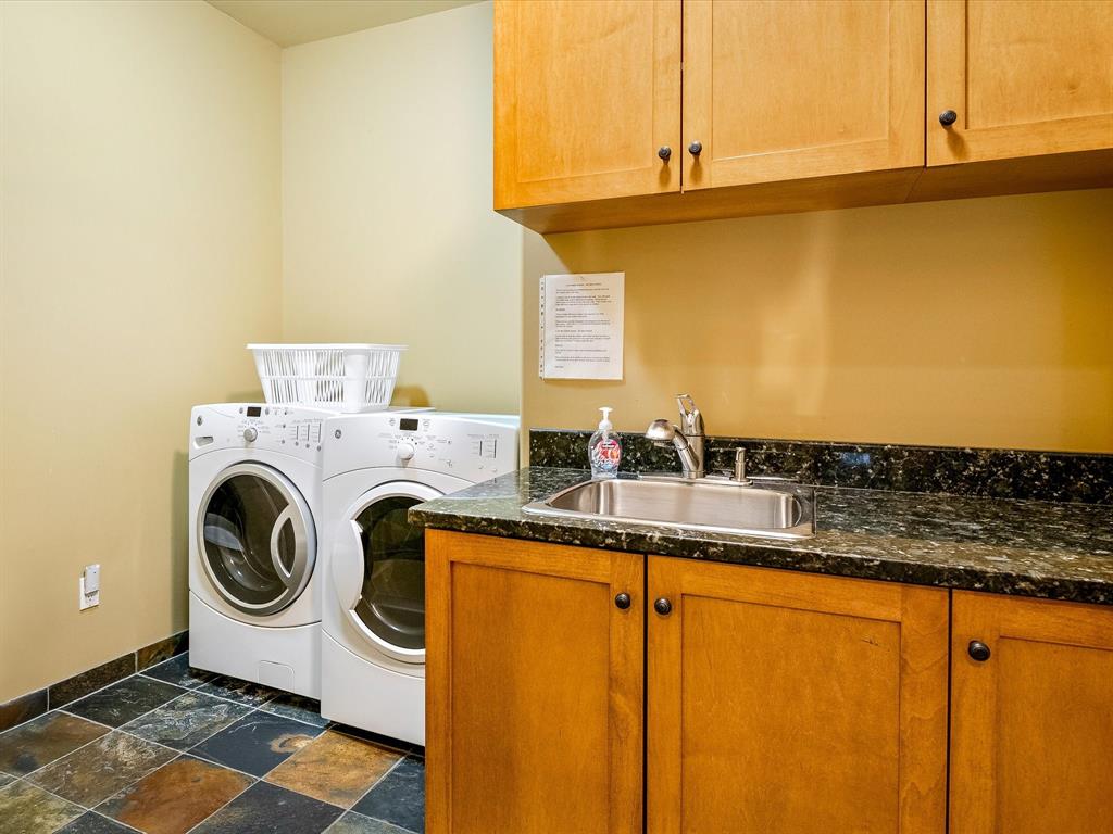 8115 Muirfield Crescent