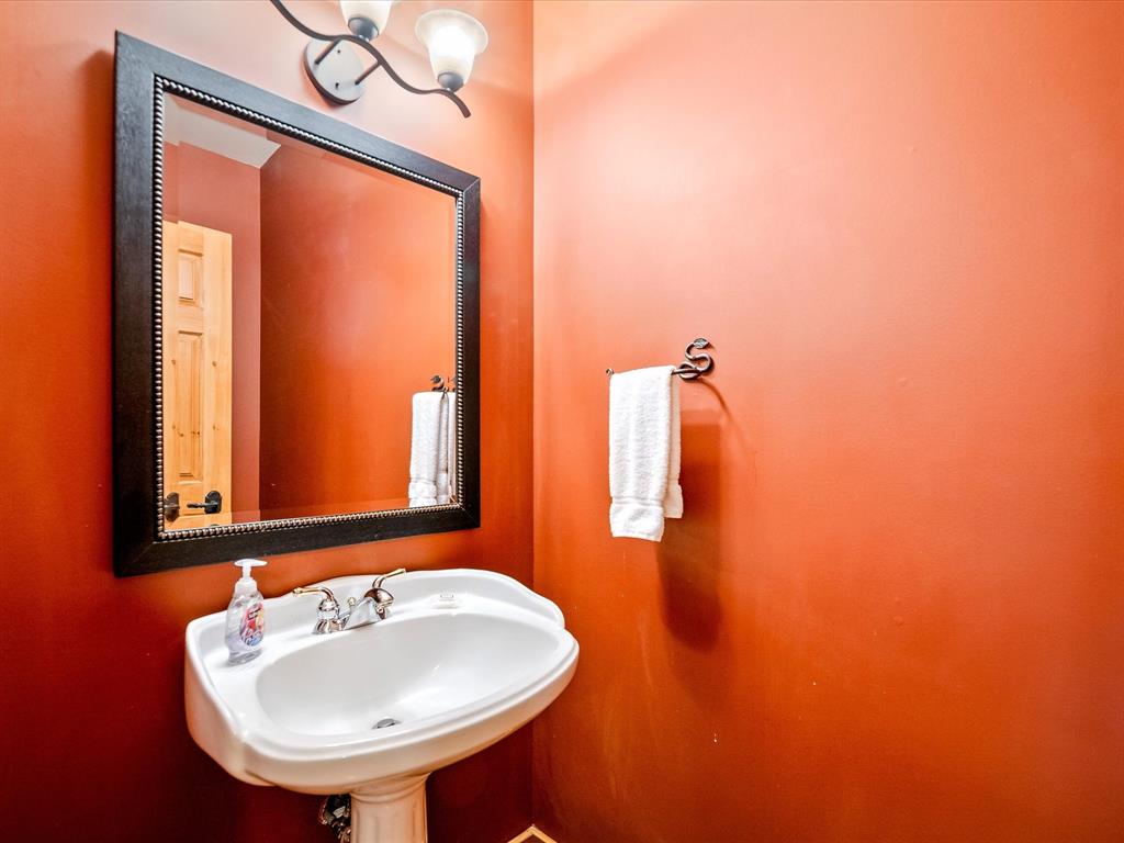 8115 Muirfield Crescent