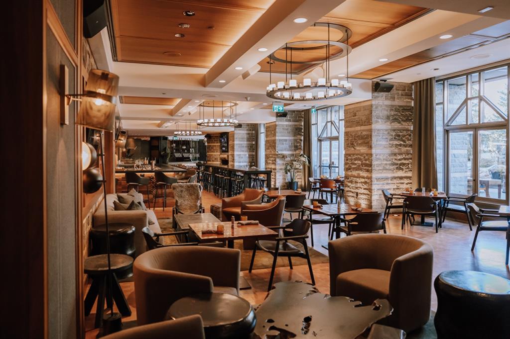 #511/512 – 4591 Blackcomb Way