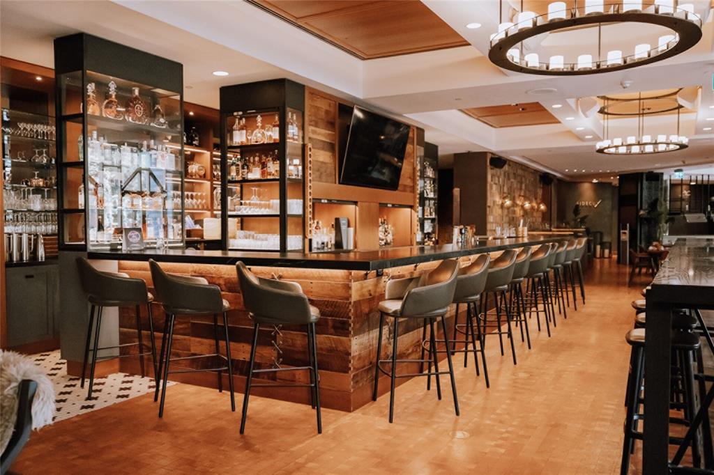 #511/512 – 4591 Blackcomb Way