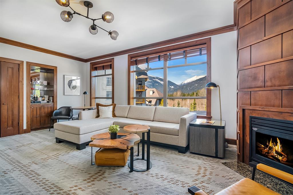 #511/512 – 4591 Blackcomb Way