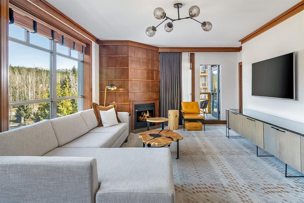 #511/512 – 4591 Blackcomb Way