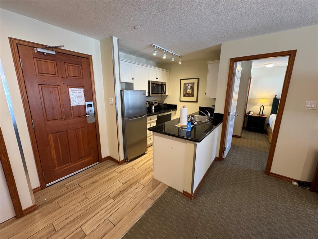 #363 – 4800 Spearhead Drive