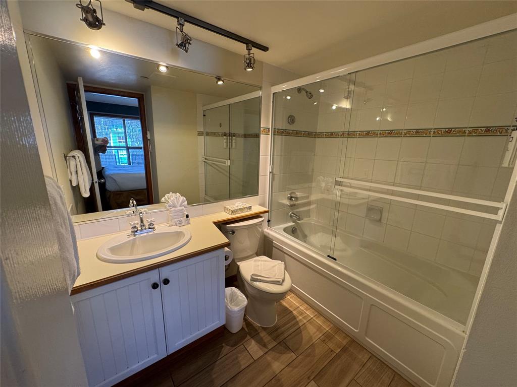 #363 – 4800 Spearhead Drive