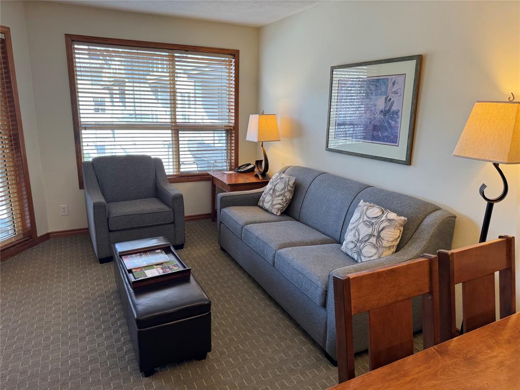 #363 – 4800 Spearhead Drive