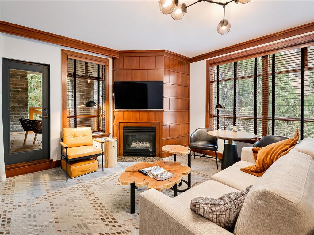 #252 – 4591 Blackcomb Way