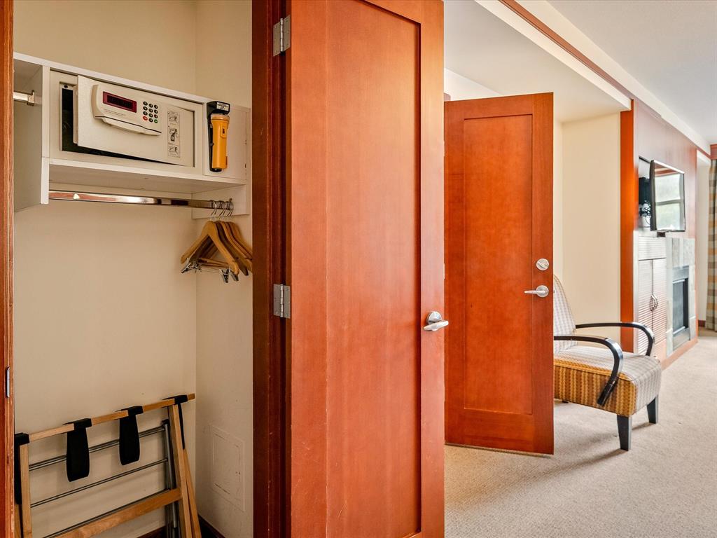 #5515 – 4299 Blackcomb Way