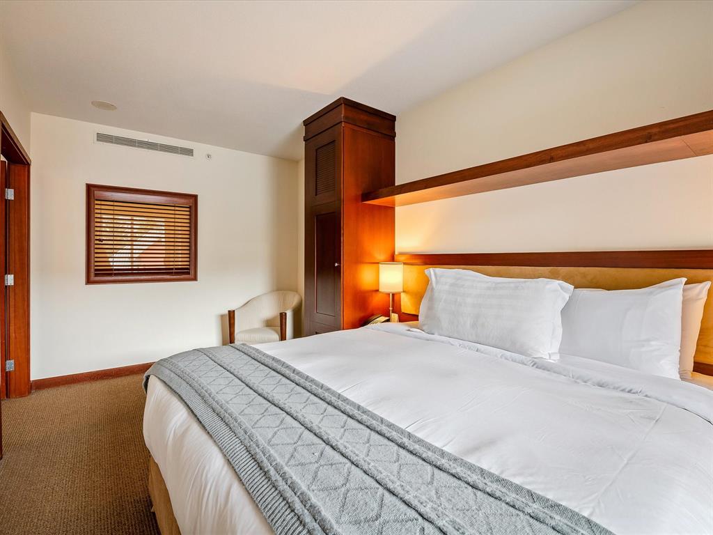 #5515 – 4299 Blackcomb Way