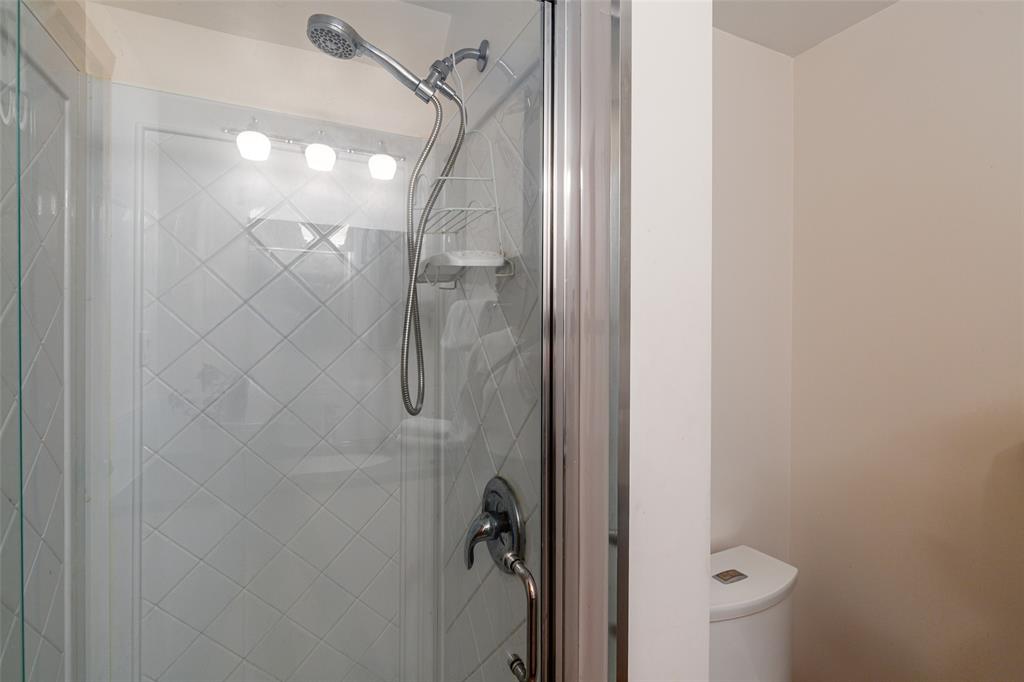 #18 – 6125 Eagle Drive