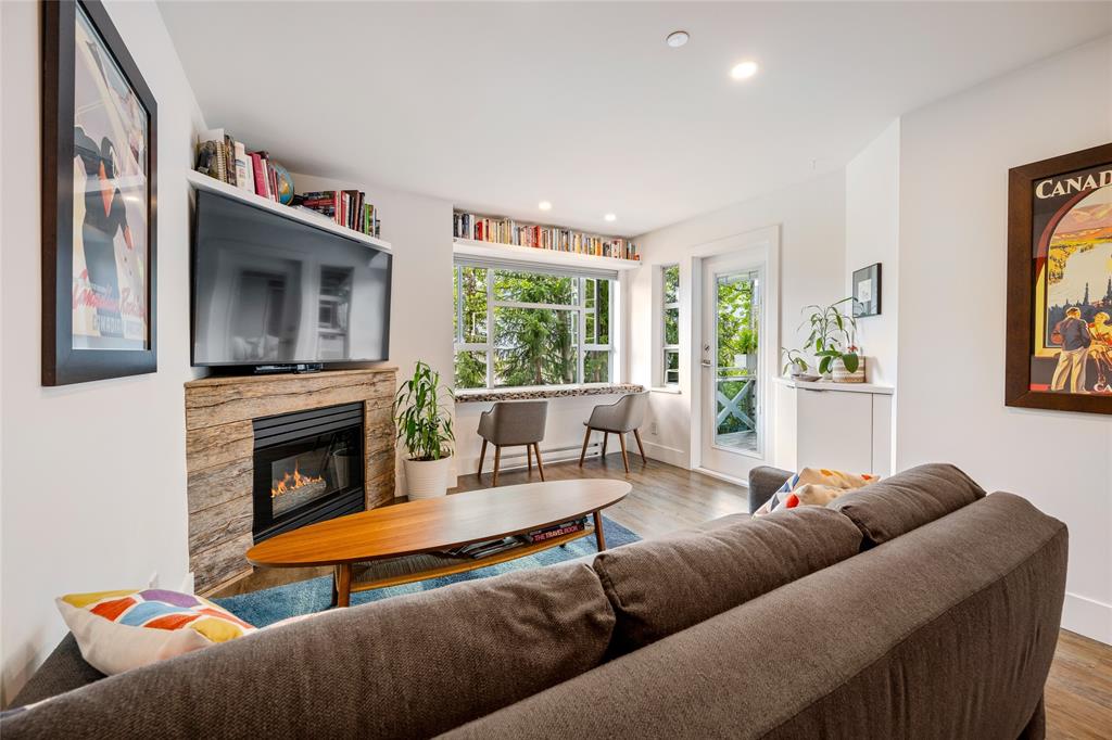 #309 – 4360 Lorimer Road