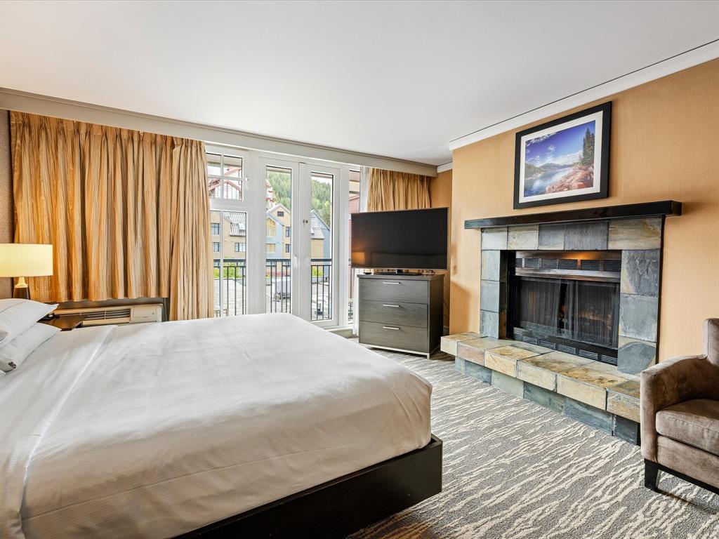 #306 – 4050 Whistler Way