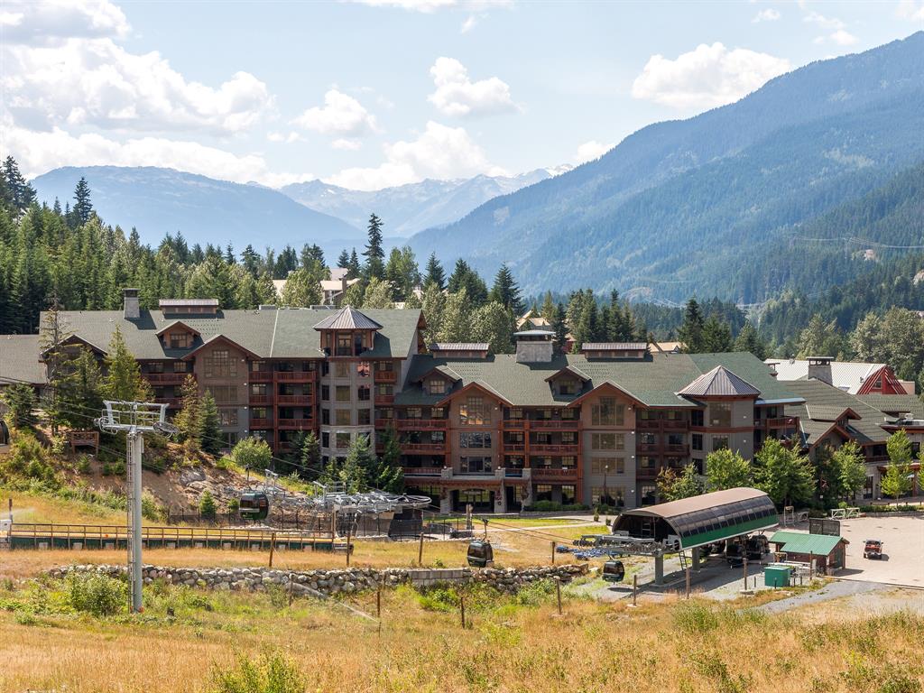 #303 – 2202 Gondola Way