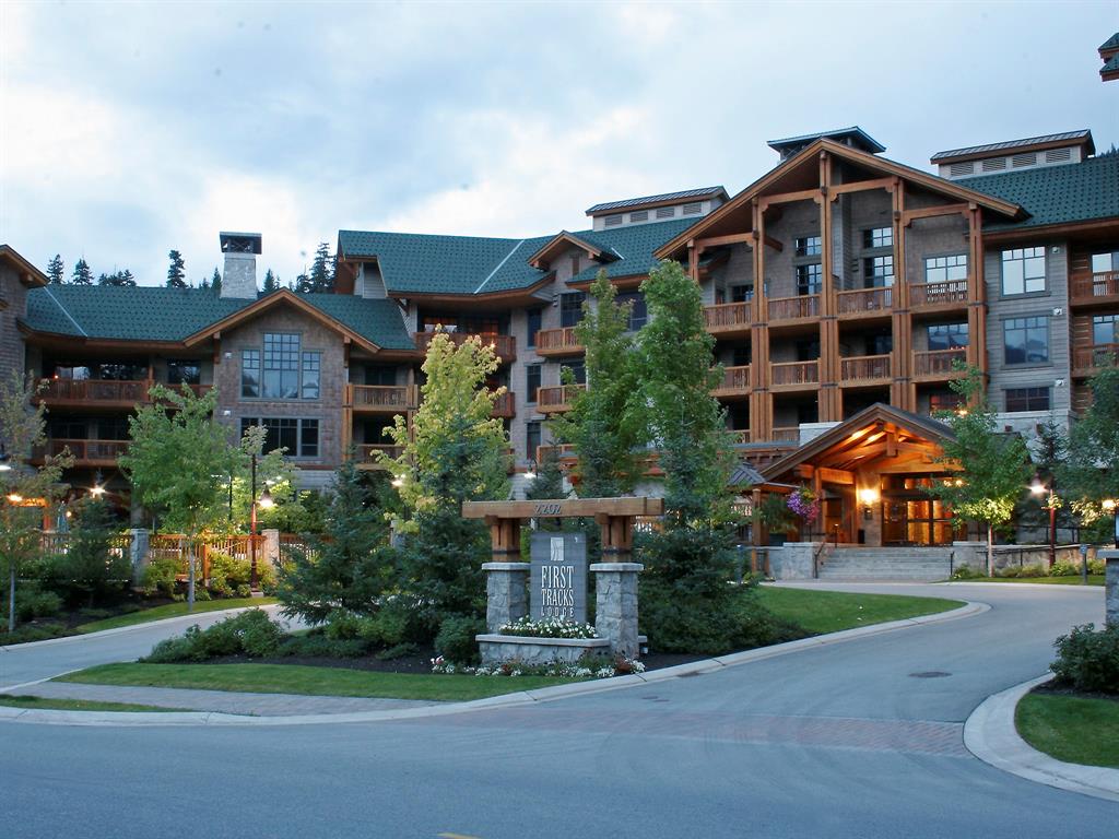 #303 – 2202 Gondola Way