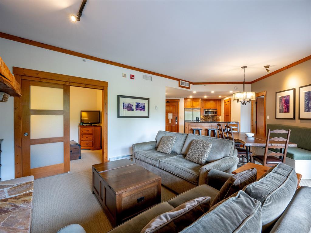 #303 – 2202 Gondola Way