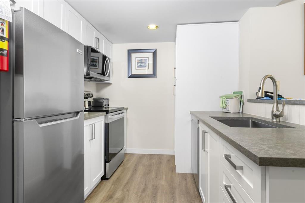 #204 – 4338 Main Street