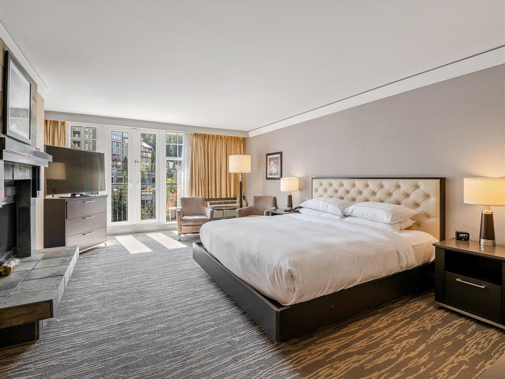 #428/430 – 4050 Whistler Way