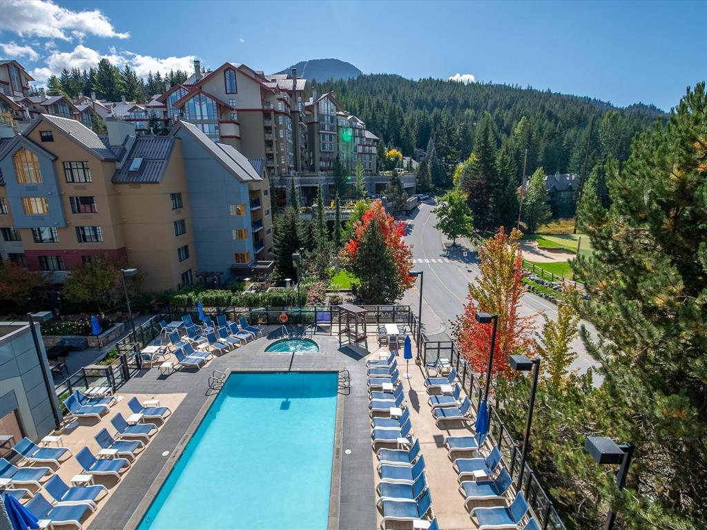 #428/430 – 4050 Whistler Way