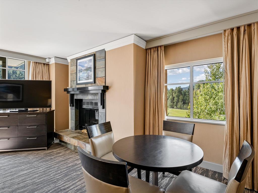 #428/430 – 4050 Whistler Way