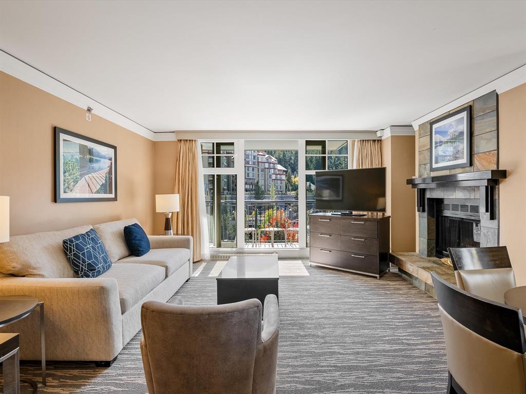 #428/430 – 4050 Whistler Way