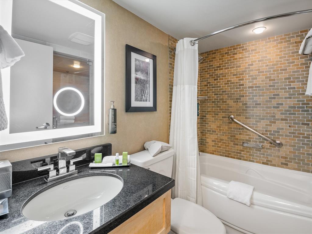 #428/430 – 4050 Whistler Way