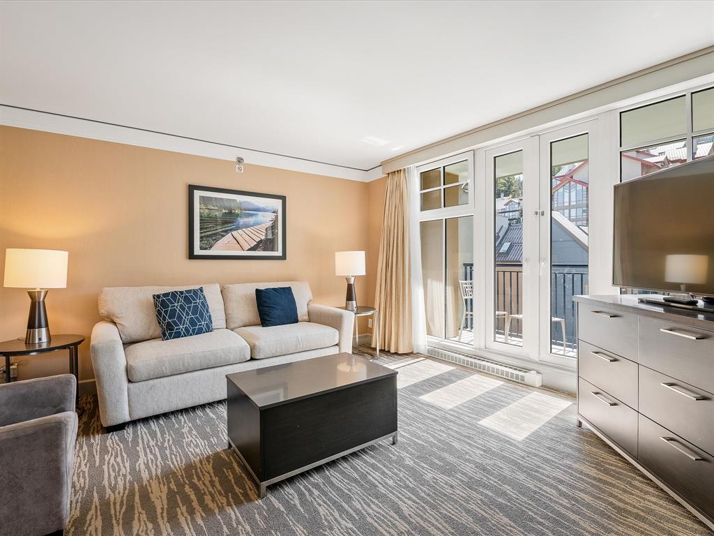 #428/430 – 4050 Whistler Way