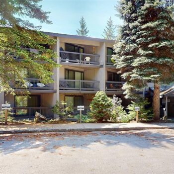 #211 – 2109 Whistler Road