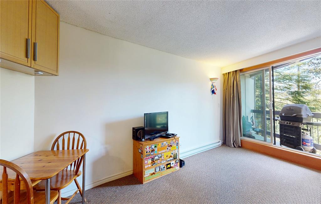 #211 – 2109 Whistler Road