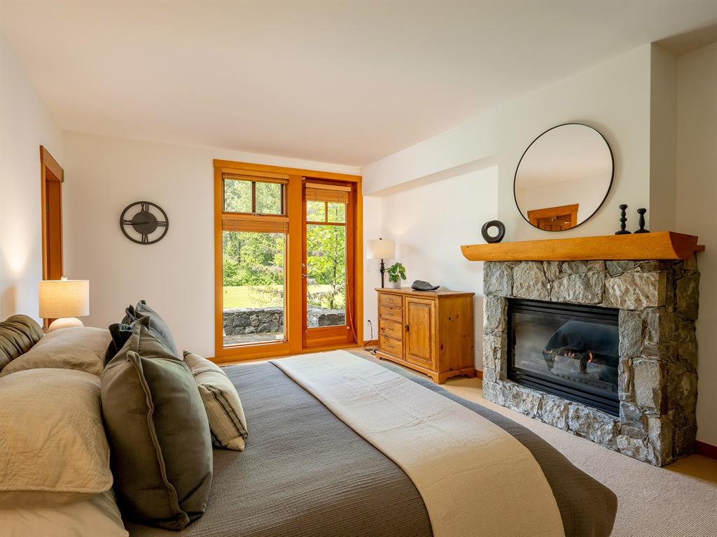 8398 Glen Abbey Lane