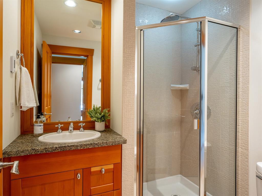 8398 Glen Abbey Lane